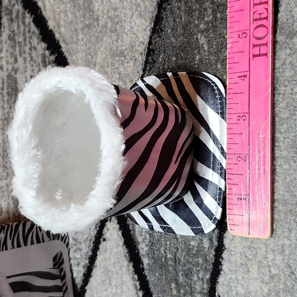ZEBRA PRINT PLUSH LINED EYEGLASSES PROTECTIVE HOLDER - Picture 9 of 12